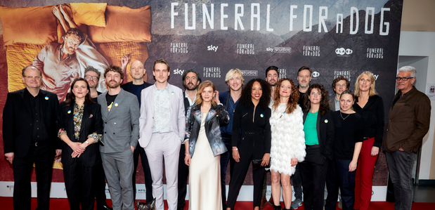 Premiere in Berlin & München <br> <strong> „Funeral for a Dog“</strong>